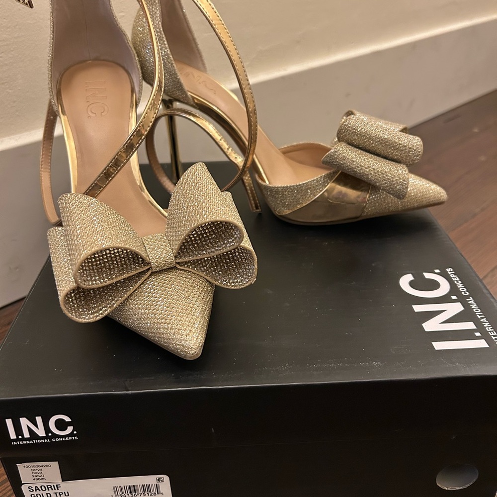 INC International Concepts Glitter Gold Pointed-Toe Bow Heels